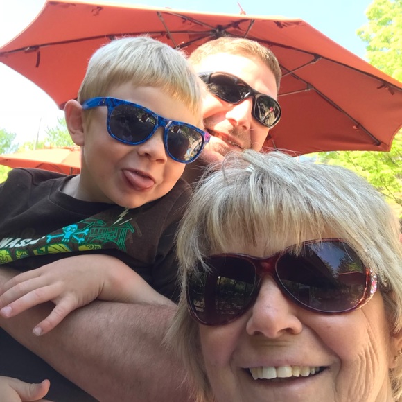 Meet your Posher, Barb - Picture 1 of 1